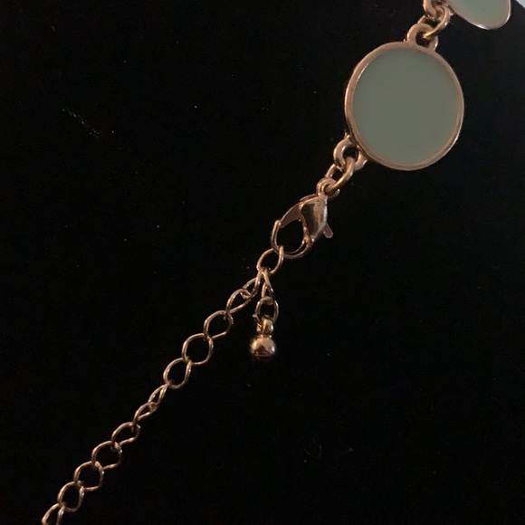 - VNTG Gold Tone Enameled Linked Spheres Necklace - Picture 3 of 5